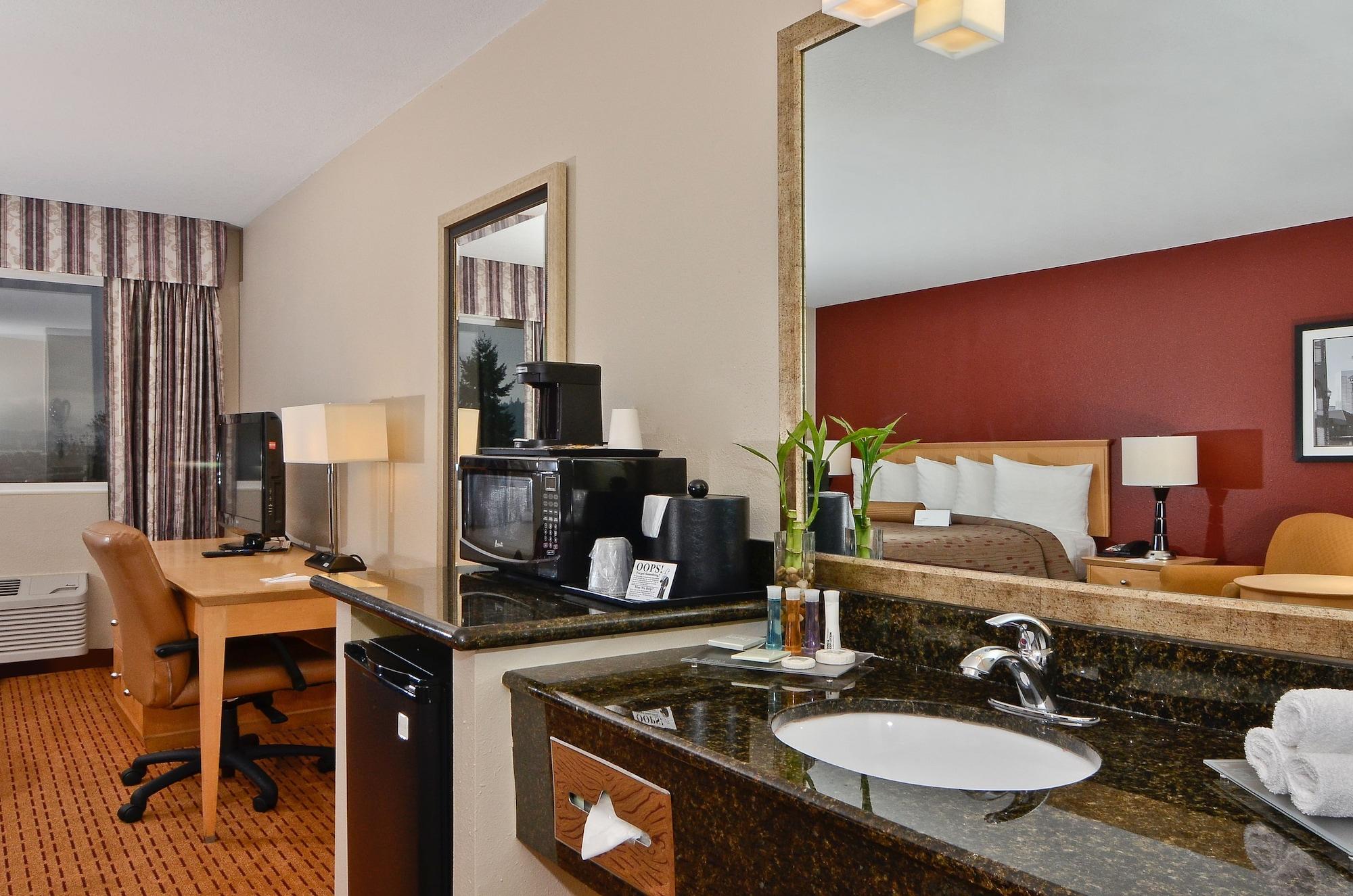 Clackamas Inn And Suites Buitenkant foto