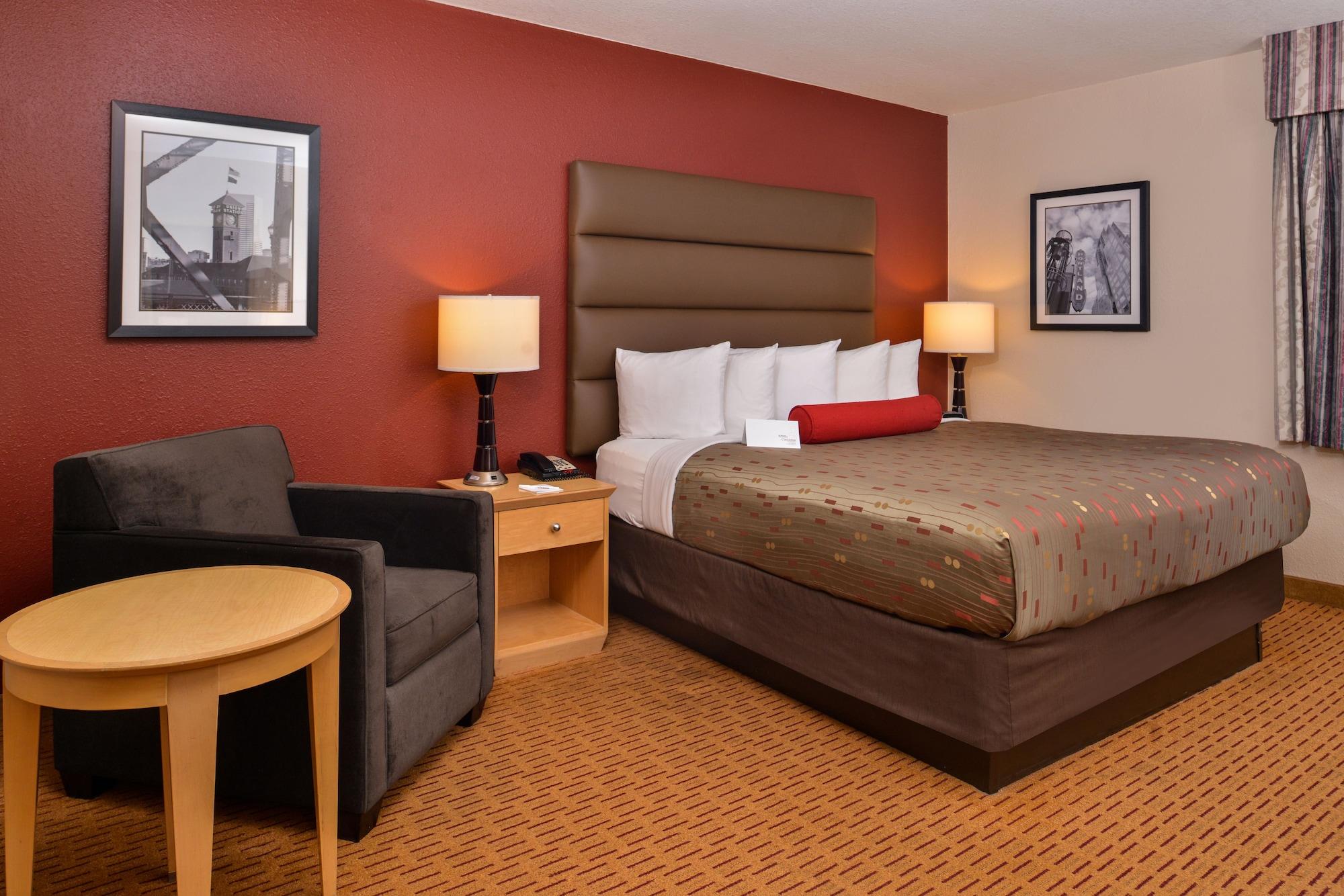 Clackamas Inn And Suites Buitenkant foto